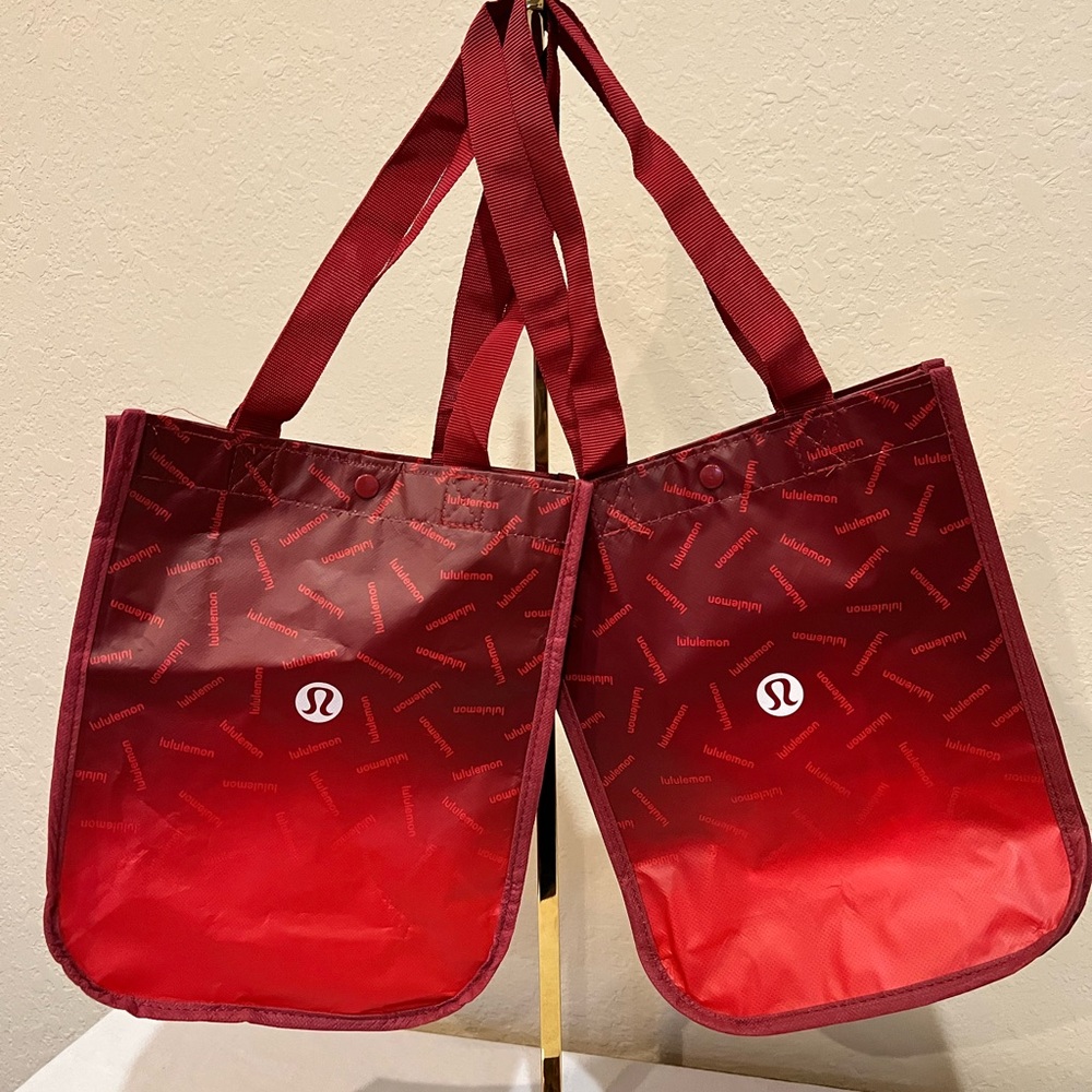 Lululemon lot of 2 shopping 🛍️ bags